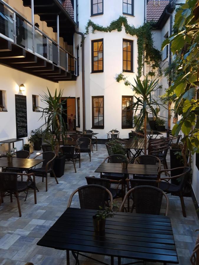 Hotel Weisses Ross Elsterwerda Екстериор снимка