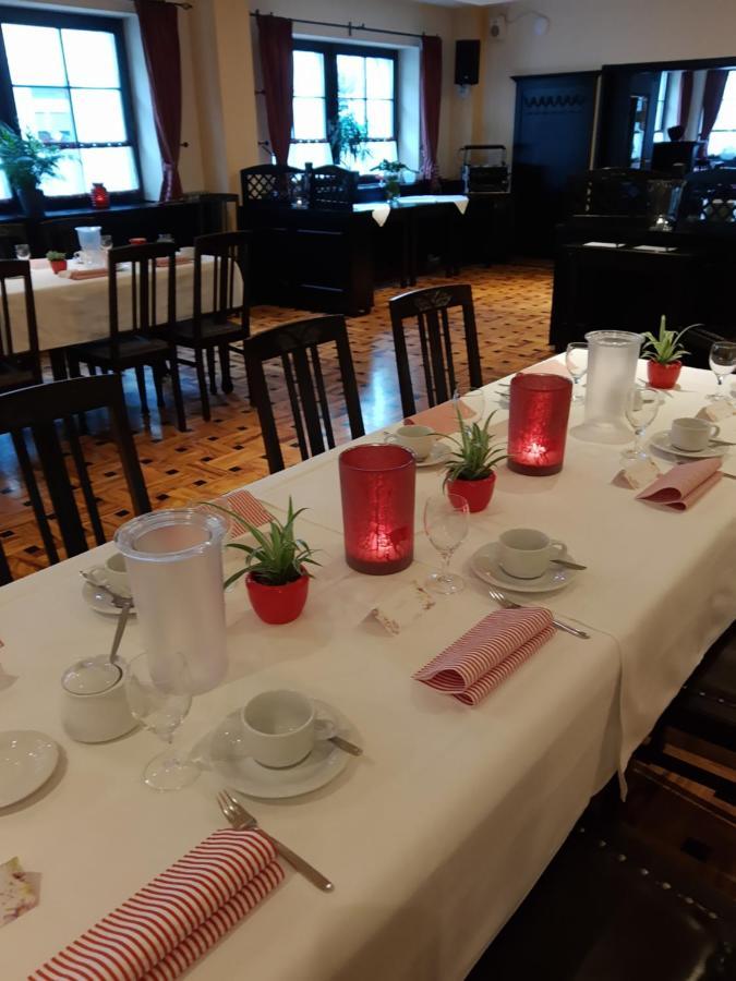 Hotel Weisses Ross Elsterwerda Екстериор снимка