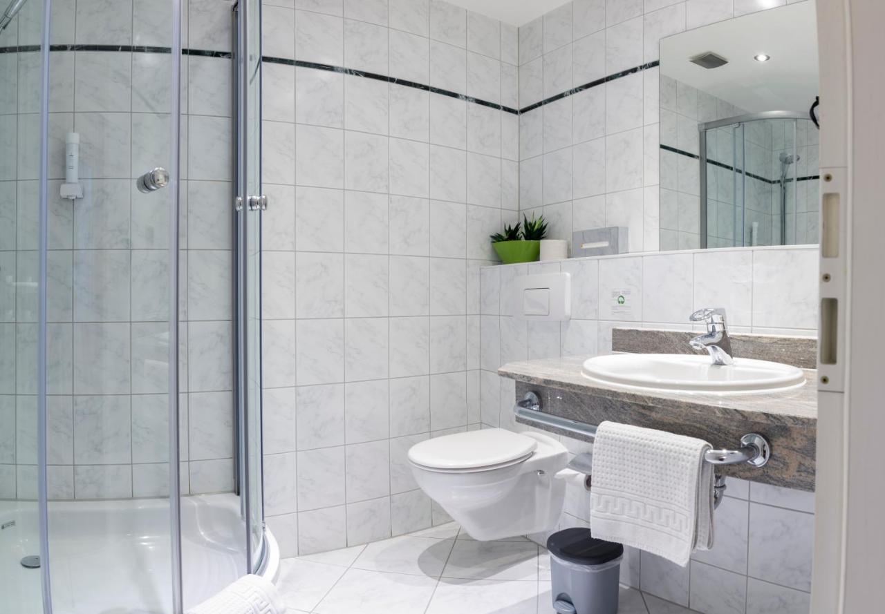 Hotel Weisses Ross Elsterwerda Екстериор снимка
